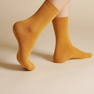 Chaussettes en coton pour femmes - Tricot respirant, motif uni décontracté, style coréen, confortable - Product Image 5