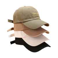 Casquette de baseball 6 panneaux en toile perforée, imperméable, avec logo en patch de caoutchouc découpé au laser sur mesure, style sport et mode courante