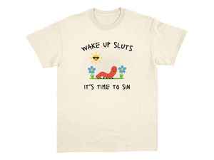 Camiseta Wake Up Sluts, camiseta divertida con diseño de animales, camiseta gráfica con meme, camiseta sarcástica, camiseta maldita, camiseta con humor desenfrenado, camiseta viral - Product Image 3