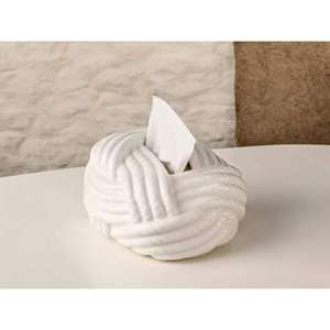 Porte-mouchoirs décoratifs en résine présentant des motifs tribaux sculptés et ajoutant de la profondeur culturelle à tout espace de vie - Product Image 2