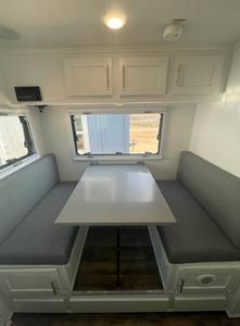 Camioneta de aluminio moderna Camper emergente con cocina expandida Envío gratis a EE. UU. Disponible dentro de la semana - Product Image 4
