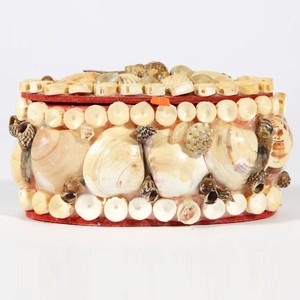 Caja Decorativa para Joyas, Anillos, Regalos o Recuerdos, con Conchas Marinas Naturales, Forma Redonda - Product Image 1