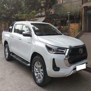 Toyota Land Cruiser Prado d'occasion, édition noire mate, conduite à gauche ou à droite, meilleur prix - Product Image 1