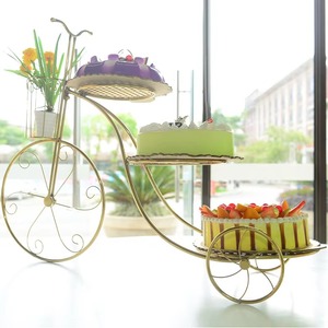 Support à gâteau en bois et résine support à dessert décoratif élégant pour fête d'anniversaire de mariage et utilisation de cuisine à domicile moderne d'Inde - Product Image 4