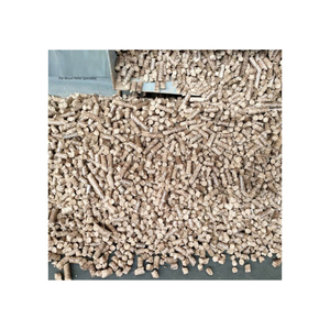 GRADE Top Europe Granulés de bois 15 kg Granulés de bois Din plus/EN plus-A1 Bois Nouveaux copeaux 15 kg Sacs Tonnes Acacia Pin Eucalyptus - Product Image 1