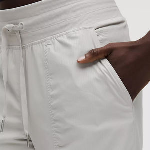 กางเกงจ็อกเกอร์สำหรับผู้ชาย ดีไซน์แบบสปอร์ต ผ้าเนื้อนุ่ม ระบายอากาศได้ดี ทรงเข้ารูป เหมาะสำหรับออกกำลังกายในยิม - Product Image 4