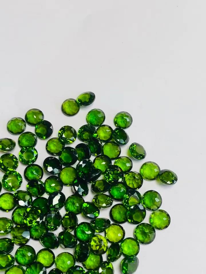 สีเขียว