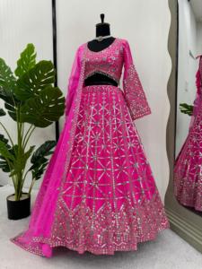 Lehnga choli ของผู้หญิงที่มีคุณภาพสูงด้วยการปักลายหนักสไตล์เจียมเนื้อเจียมตัวที่สง่างามจากอินเดียในราคาจำนวนมาก - Product Image 5