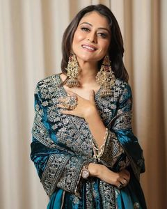 ชุดสูทพื้นเมืองอินเดียชุดสูทกำมะหยี่คุณภาพสูงปักลำดับกำมะหยี่เสื้อทำงานและกางเกงกับ dupatta - Product Image 2