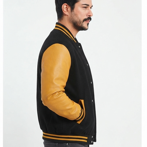 Chaqueta Varsity Personalizada para Hombre, Diseño Color Block, Cuerpo Negro, Mangas Color Bronceado, Cierre de Botones a Presión, Estilo Béisbol, 2026 - Product Image 5