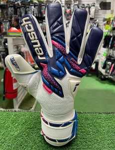 Guantes de portero de cuero Premium personalizables de alta calidad para uso en exteriores - Product Image 4