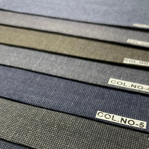 Haute sur demande Bonne qualité Poly Viscose Suiting Fabric Largeur 58 pour la fabrication de robes pour femmes et hommes à un prix abordable - Product Image 1