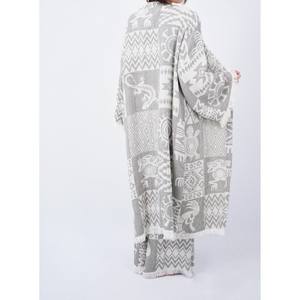 Kimono Largo para Mujer, Estilo Contemporáneo, Abierto, con Movimiento Elegante y Ajuste Cómodo para un Estilo Casual - Product Image 5