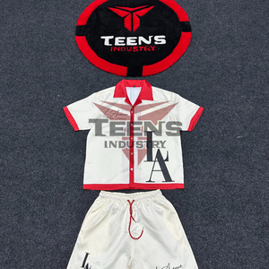 สินค้ามาใหม่ 2026 ชุดเซ็ตฤดูร้อนผู้ชายสไตล์วินเทจ ผ้าโพลีเอสเตอร์ 100% แห้งเร็ว ปกคอพับได้ รับผลิตตามแบบ OEM - Product Image 3