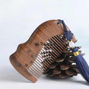 Tradebyd Premium Hair Comb Peine desenredante de madera natural para cabello rizado Cuidado de la barba Herramienta ecológica para el cabello - Product Image 3