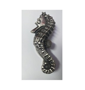 Aldaba de puerta de caballo de mar de Metal puro elegante para decoración del hogar - Product Image 2