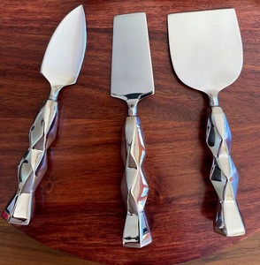 Juego de 3 cuchillos de Chef forjados con cuchillos de cocina de acero inoxidable Juego de cuchillos de Chef forjados con mango de madera octogonal - Product Image 2