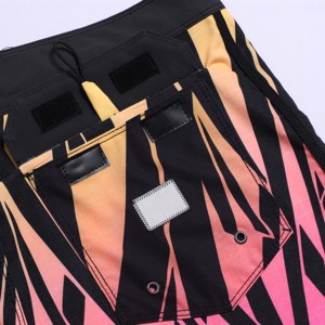 Pantalones cortos de tela elástica de 4 vías con diseño personalizado para hombre, estilo informal con patrón sólido ecológico al por mayor - Product Image 3