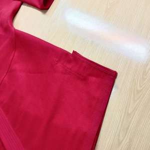 Uniforme de karaté respirant léger de haute qualité pour adultes Service OEM prix usine vêtements d'arts martiaux - Product Image 5