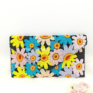 กระเป๋าคลัทช์ปักลายปักไข่มุกกระเป๋าสะพายไหล่สำหรับงานแต่ง - Product Image 1