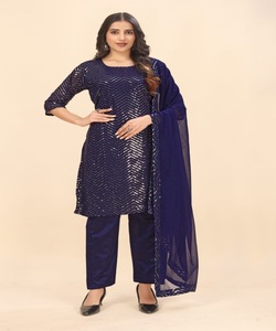 Robe géométrique élégante pour réception Rayon Kurti avec pierre délicate Kurta. - Product Image 3