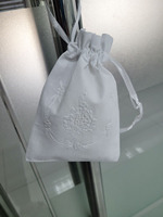 Bolsita de algodón blanca con bordado personalizado, funda de almohada con diseño de flores blancas, de alta calidad