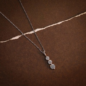 <b>Hot</b> Seller Round Cut VVS Moissanite Diamond Three <b>Stone</b> Pendant Necklace With 925 Silver Luxury Fine Jewelry For Women Fashion - Product Image 6