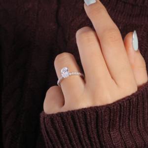 Anillo de compromiso de oro macizo de 14K personalizable VS corte ovalado IGI Lab aniversario diseño profesional para fiestas anillos finos - Product Image 2