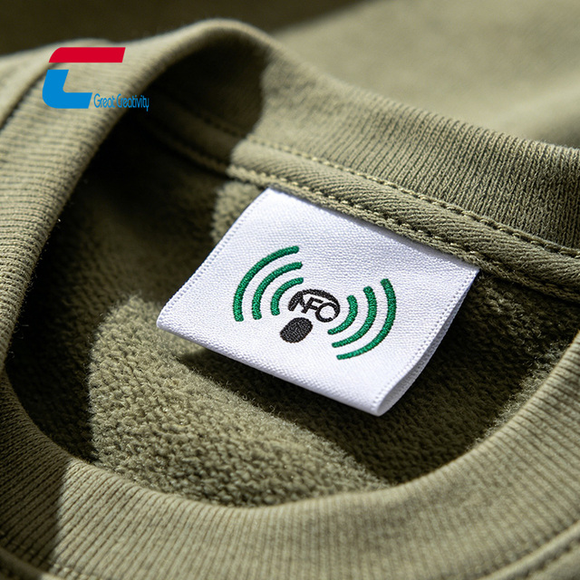 Custom Washable Garment Tags Rfid Woven NFC Clothes Tag Fabric NFC Iron-On Patch NTAG424