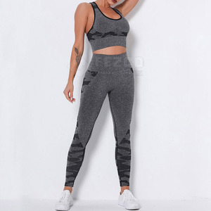 High Quality Seamless Women's <b>Yoga</b> <b>Set</b> Plus Size Breathable Made in Pakistan Front Logo Solid Pattern - Product Image 3
