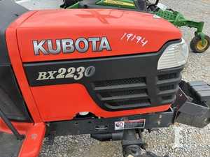 2005 Kubota BX2230D Tractor usado - Product Image 3