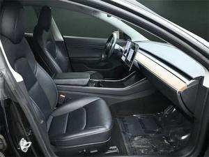 Tesla Model 3 Long Range 2018, conduite à gauche, haut kilométrage, 300-400 ch - Product Image 3