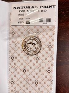 Vente en gros de tissu sergé en coton imprimé naturel Tissu tissé de qualité supérieure pour vêtements de mode pour garçons et filles - Product Image 2