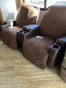 OFERTA: Autocaravana F-l-e-e-t-w-o-od RV Pa-ce A-r-r-o-w 36U de Alto Rendimiento, Usada, Año 2019, Disponible para la Venta - Product Image 5