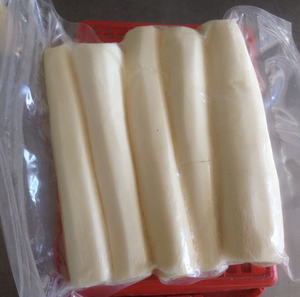 Porciones de raíz de yuca (cáscara) congeladas de Vietnam de calidad superior, elaboradas con material almidonado uniforme, diseñadas para freír y cocinar de forma tradicional. - Product Image 1