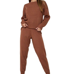 Nuevo Conjunto Deportivo de Dos Piezas para Mujer, de Manga Larga, de Felpa, Liso, con Estampado de Sublimación de Algodón, para Chicas - Product Image 1