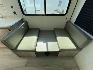 Nouvelle remorque Keystone C-o-l-e-m-a-n 19R 2026 prête à la vente - Product Image 2
