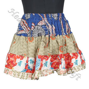 Mini jupe de travail en coton avec patch attrayant de 20 pouces Mini jupe sexy en coton avec patch multicolore élégant Boho pour l'été - Product Image 1