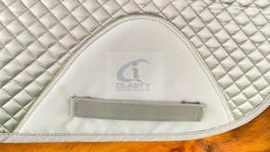 NOUVEAU TAPIS DE SELLE DE CHEVAL ÉLÉGANT PROFESSIONNEL POUR CHEVAUX TAMPON DE SELLE EN NÉOPRÈNE PERSONNALISÉ TAMPON DE SELLE DE CHEVAL - Product Image 4