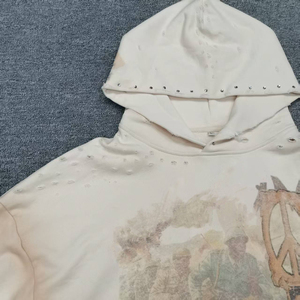 Sweat à capuche pour homme surdimensionné à coupe ample, effet délavé par pulvérisation, strass, impression DTG, poignets à trois couches - Product Image 4