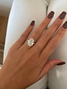 Anillo de Compromiso Ovalado de Oro Sólido de 14K con Micro Pavé de 6 Quilates y Halo Oculto, Banda de Diamantes Cultivados en Laboratorio de 14x10mm para Fiesta de Bodas - Product Image 3
