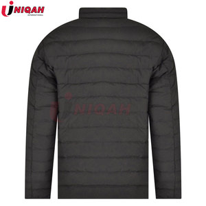 Venta al por mayor personalizado de los hombres de estilo de la calle acolchada chaqueta de invierno con aislamiento exterior con brillante capucha extraíble - Product Image 5