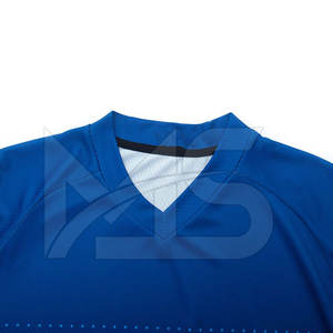 Ropa de entrenamiento de peso ligero Hombres Skydive Jersey Plain Dyed Hombres Mangas completas Hombres Skydive Jersey logotipo personalizado al por mayor - Product Image 4