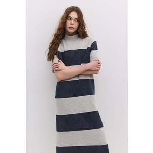 Vestido Midi a Rayas con Cuello Cerrado y Abertura - Product Image 5