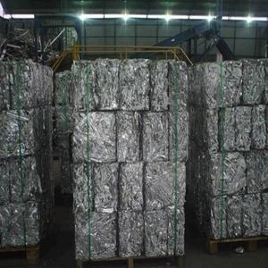 Chatarra de Aluminio 6063 Premium, Extrusión de Grado Limpio, Metal con 99% de Contenido de Aluminio, Origen DK para Reprocesamiento en Aplicaciones Industriales - Product Image 2