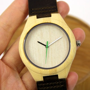 Unisex <span class=keywords><strong>legno</strong></span> di bambù orologio da polso fatto a mano vera pelle di mucca cinturino <span class=keywords><strong>in</strong></span> <span class=keywords><strong>legno</strong></span> orologio regalo di anniversario per lui e lei - Product Image 5