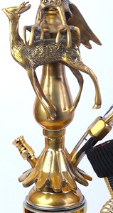 Chicha Eagle Hunting Gazelle |   Pipe à chicha de luxe en laiton avec motif animalier complexe, finition miroir, triple couleur oxyde de cuivre - Product Image 3