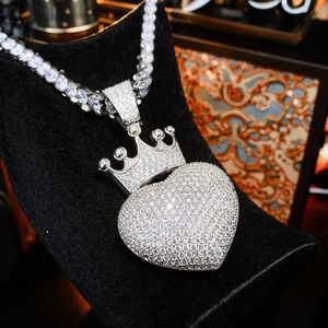 Collar unisex deportivo de moda con colgante de circonita de rodio en forma de corazón europeo-americano de primera calidad, cadena de cobre, ¡superventas transfronterizo! - Product Image 1