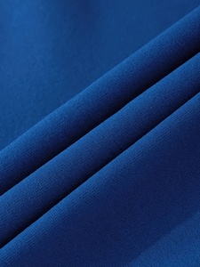 เสื้อผ้ากีฬากลางแจ้งสำหรับผู้ชายคุณภาพสูงสำหรับฤดูหนาว ผ้าฝ้าย 100% รับสกรีนโลโก้ พิมพ์ลายดิจิทัล เป็นมิตรกับสิ่งแวดล้อม ระบายอากาศได้ดี มีกระเป๋า - Product Image 3