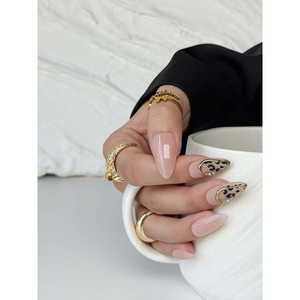 Uñas Postizas Urban Jungle con Diseño Moderno para Mujeres a la Moda - Product Image 4